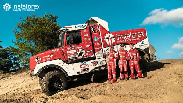 Equipe InstaTrade Loprais - pré Dakar Shaking